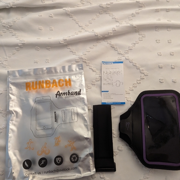 NWT Runbach Armband for S10 Samsung Galaxy - Picture 9 of 9